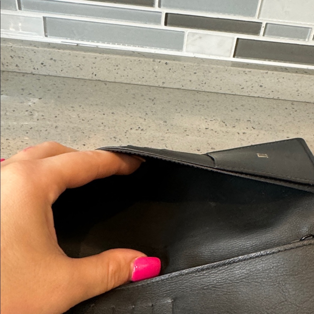 LOUIS VUITTON - Monogram Wallet - Picture 12 of 14